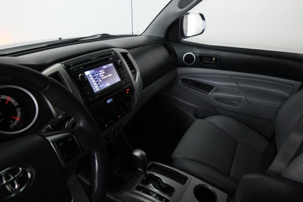 Toyota Tacoma 4WD Double Cab LB V6 AT (Natl) 2013