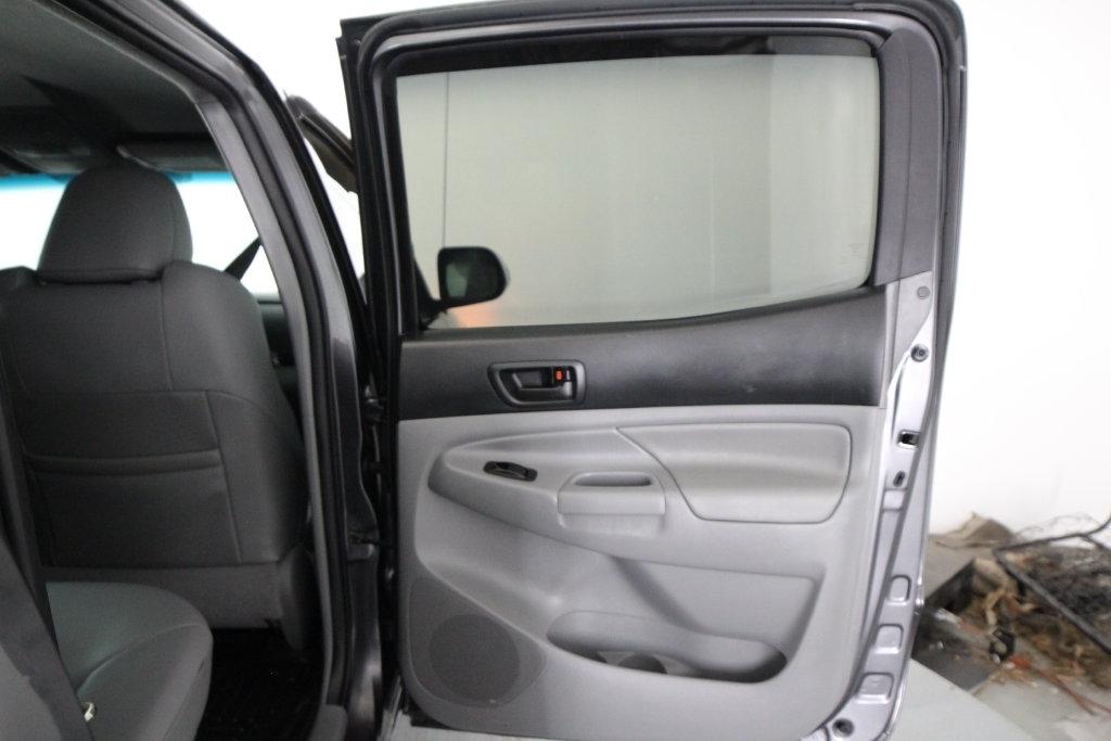 Toyota Tacoma 4WD Double Cab LB V6 AT (Natl) 2013