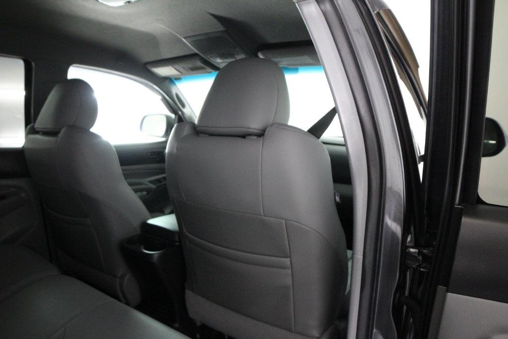 Toyota Tacoma 4WD Double Cab LB V6 AT (Natl) 2013