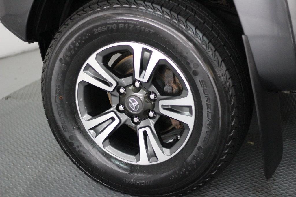 Toyota Tacoma 4WD Double Cab LB V6 AT (Natl) 2013