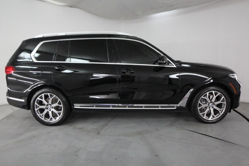 BMW X7 xDrive40i Sports Activity Vehicle 2020