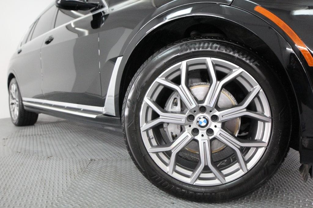 BMW X7 xDrive40i Sports Activity Vehicle 2020