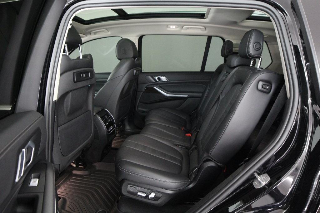 BMW X7 xDrive40i Sports Activity Vehicle 2020