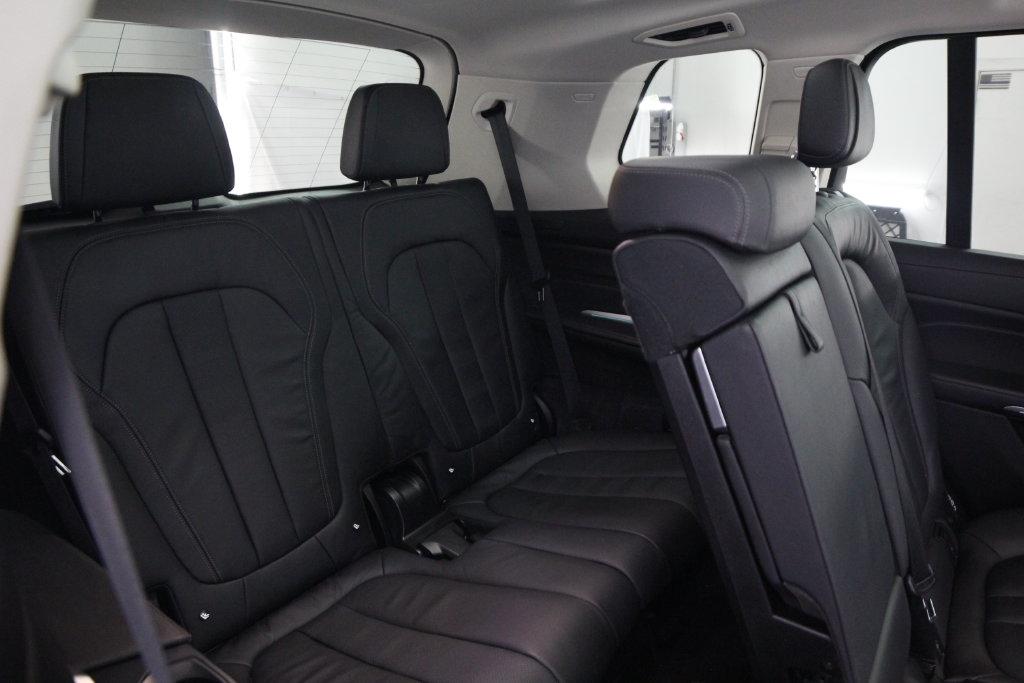 BMW X7 xDrive40i Sports Activity Vehicle 2020