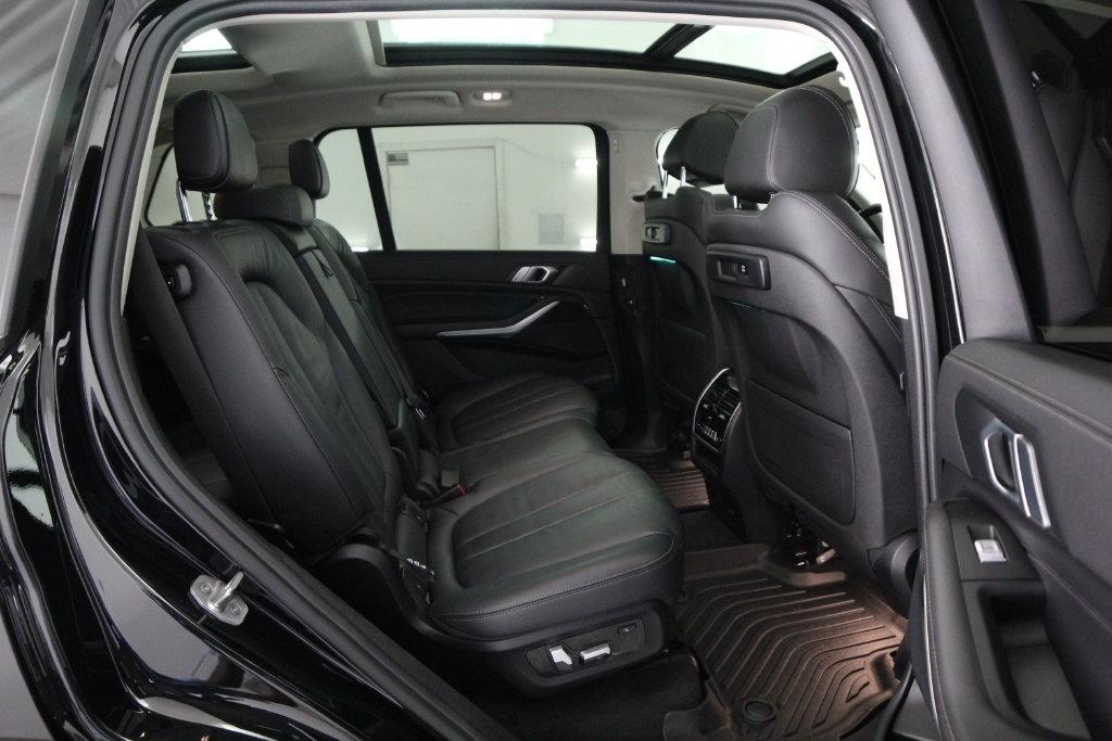 BMW X7 xDrive40i Sports Activity Vehicle 2020