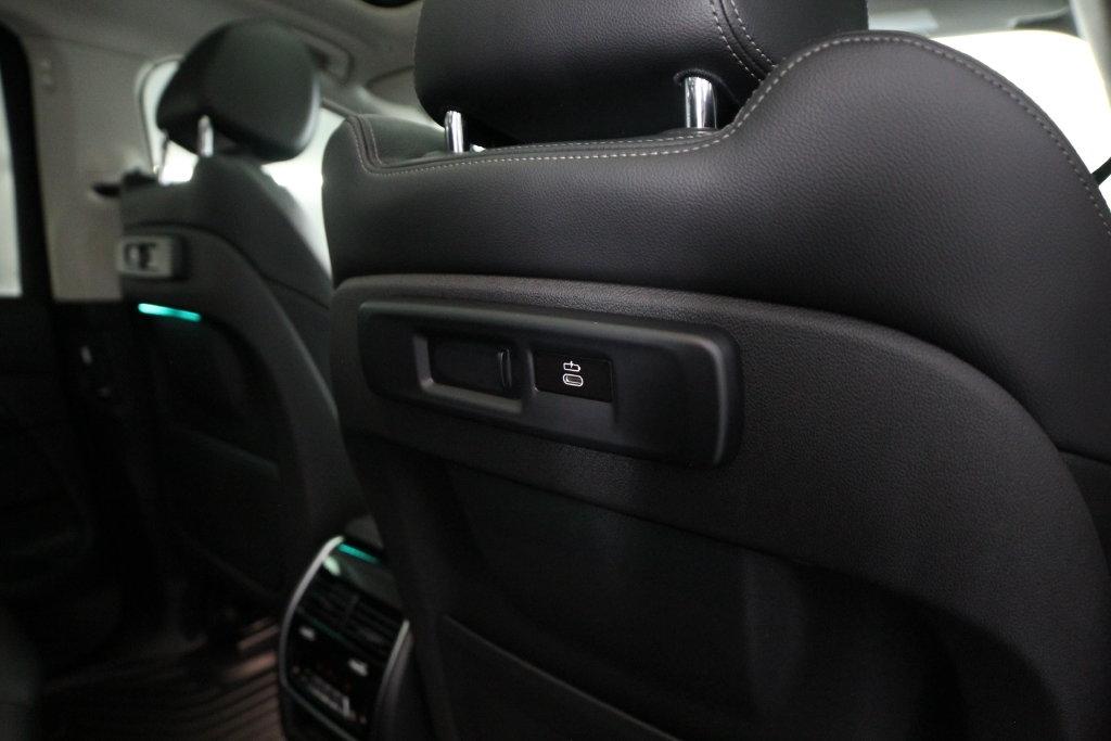 BMW X7 xDrive40i Sports Activity Vehicle 2020