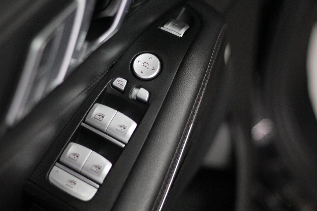 BMW X7 xDrive40i Sports Activity Vehicle 2020
