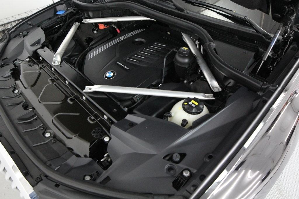 BMW X7 xDrive40i Sports Activity Vehicle 2020