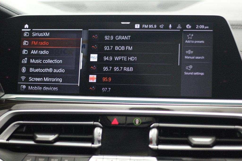 BMW X7 xDrive40i Sports Activity Vehicle 2020