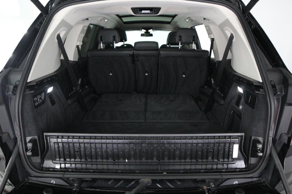 BMW X7 xDrive40i Sports Activity Vehicle 2020