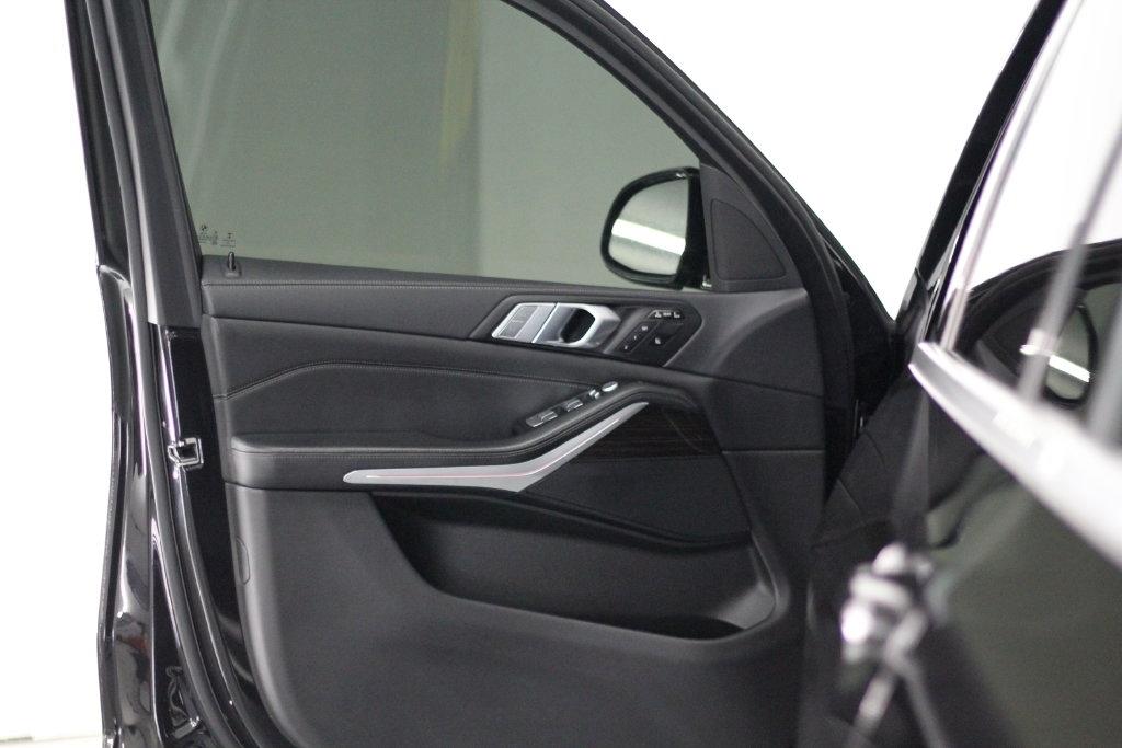 BMW X7 xDrive40i Sports Activity Vehicle 2020
