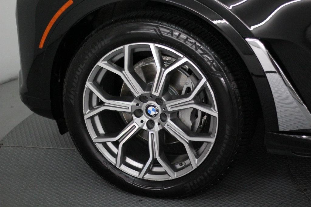 BMW X7 xDrive40i Sports Activity Vehicle 2020