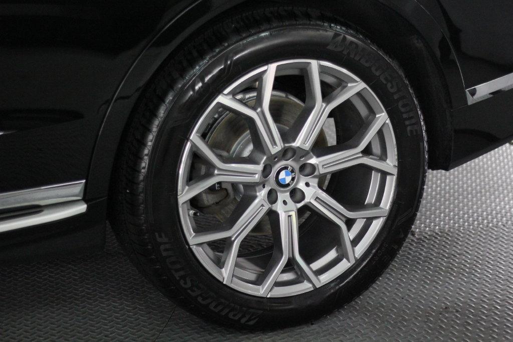 BMW X7 xDrive40i Sports Activity Vehicle 2020