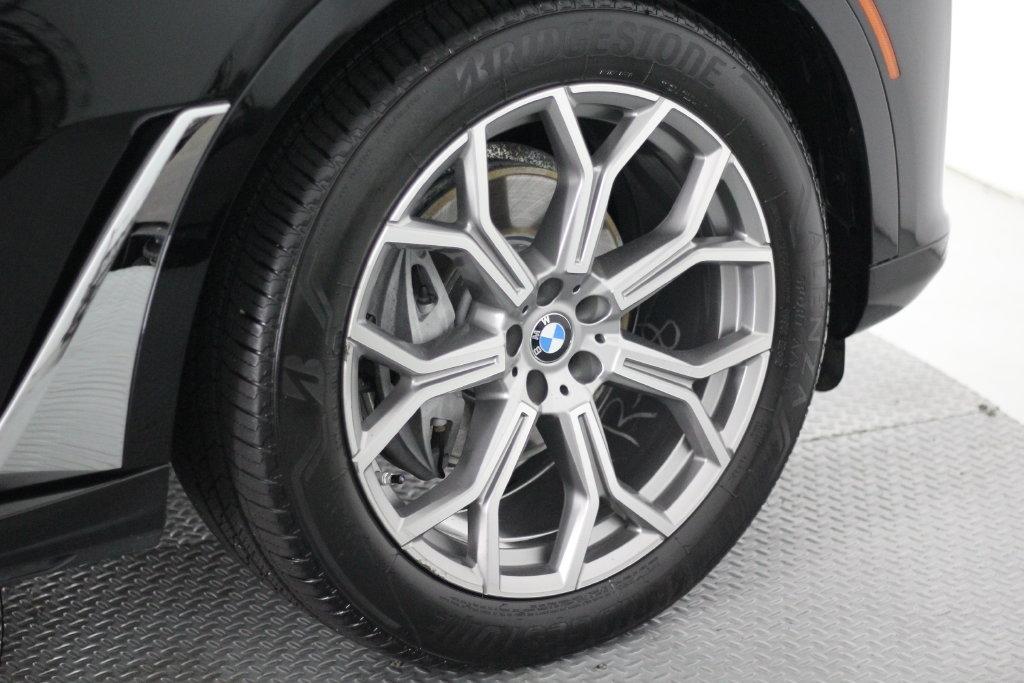 BMW X7 xDrive40i Sports Activity Vehicle 2020
