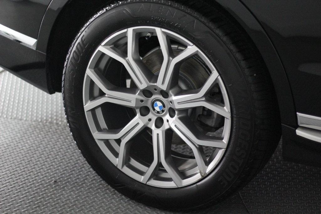 BMW X7 xDrive40i Sports Activity Vehicle 2020