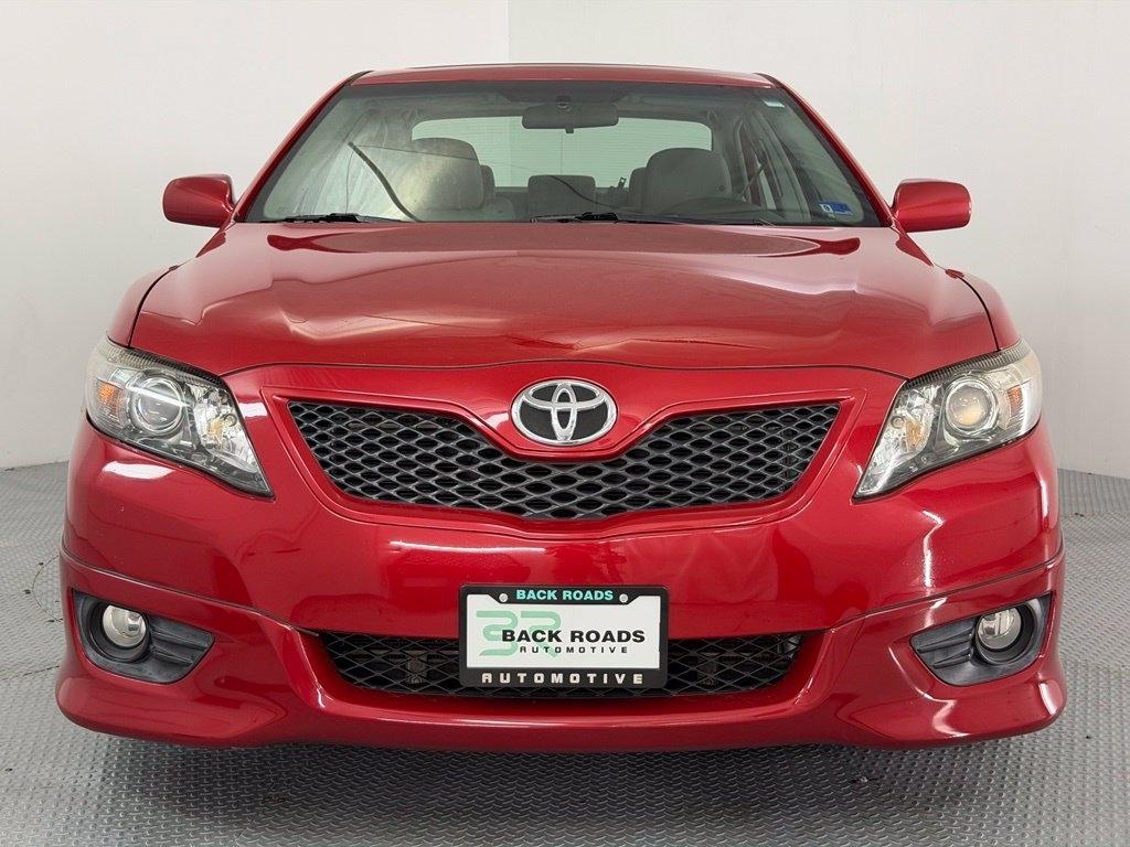 Toyota Camry 4dr Sdn I4 Man LE (Natl) 2011