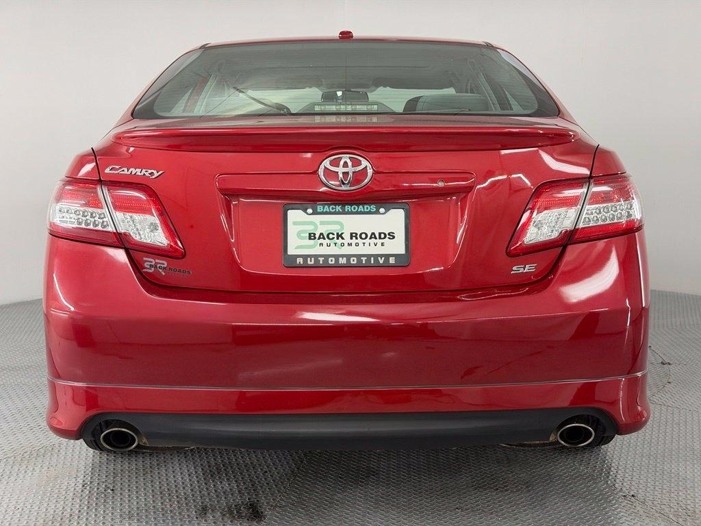 Toyota Camry 4dr Sdn I4 Man LE (Natl) 2011