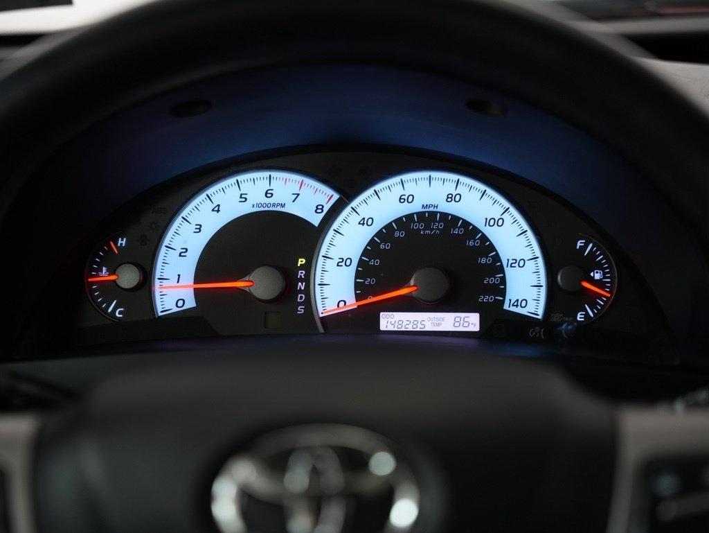 Toyota Camry 4dr Sdn I4 Man LE (Natl) 2011