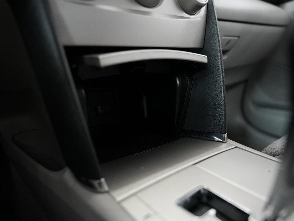 Toyota Camry 4dr Sdn I4 Man LE (Natl) 2011