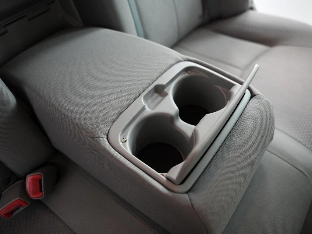Toyota Camry 4dr Sdn I4 Man LE (Natl) 2011