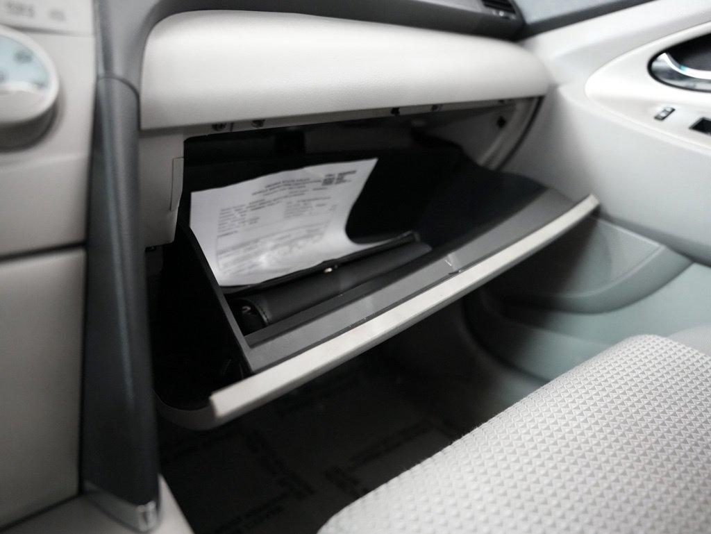 Toyota Camry 4dr Sdn I4 Man LE (Natl) 2011