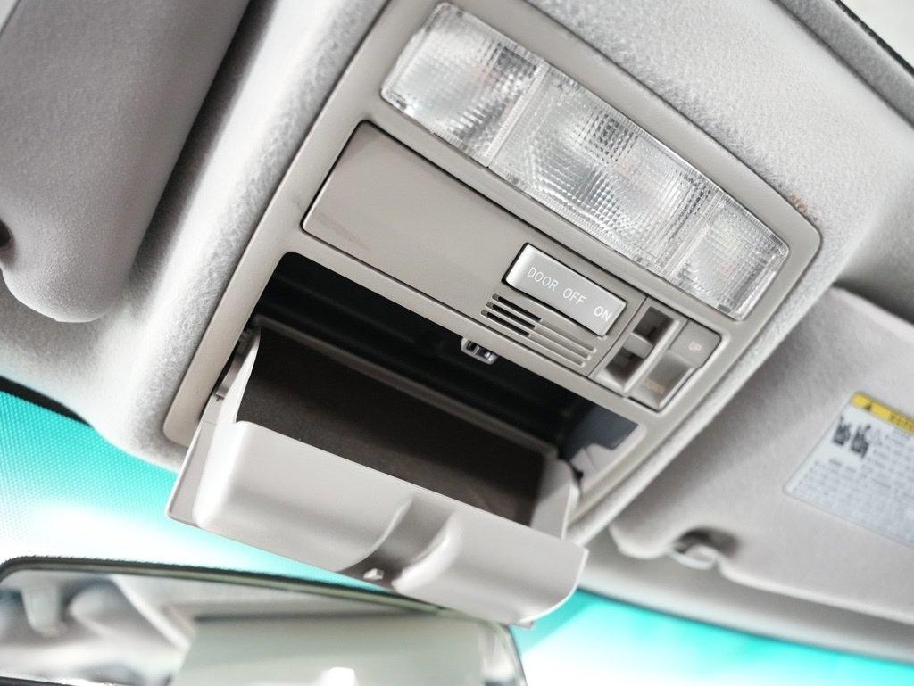 Toyota Camry 4dr Sdn I4 Man LE (Natl) 2011