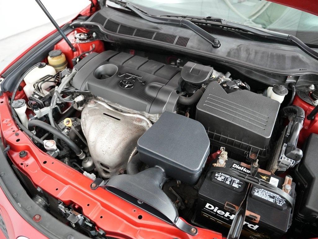Toyota Camry 4dr Sdn I4 Man LE (Natl) 2011
