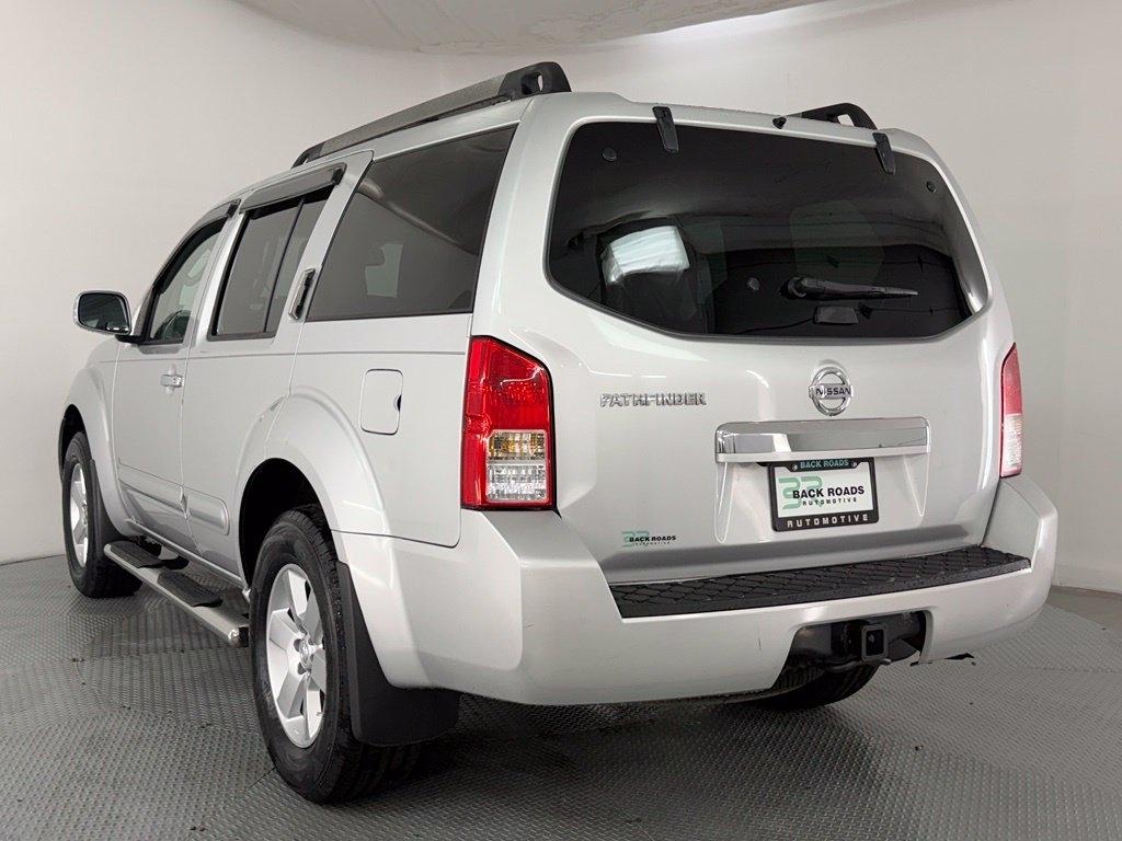 Nissan Pathfinder 2WD 4dr V6 SV 2012