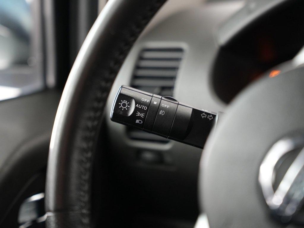 Nissan Pathfinder 2WD 4dr V6 SV 2012