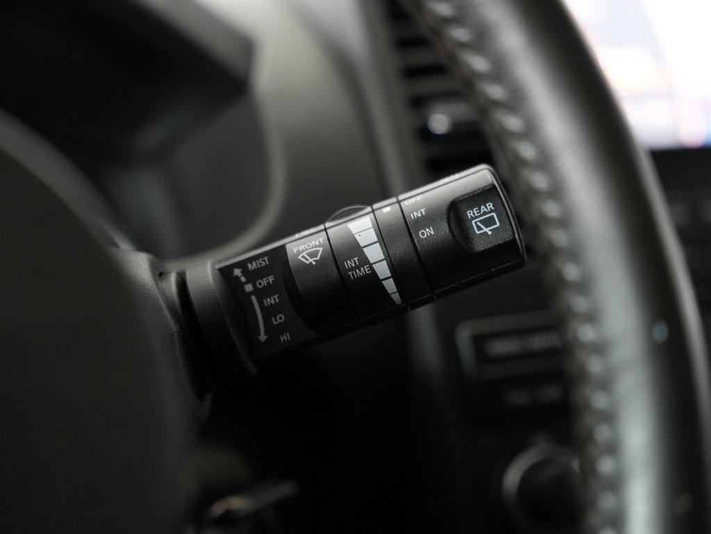 Nissan Pathfinder 2WD 4dr V6 SV 2012
