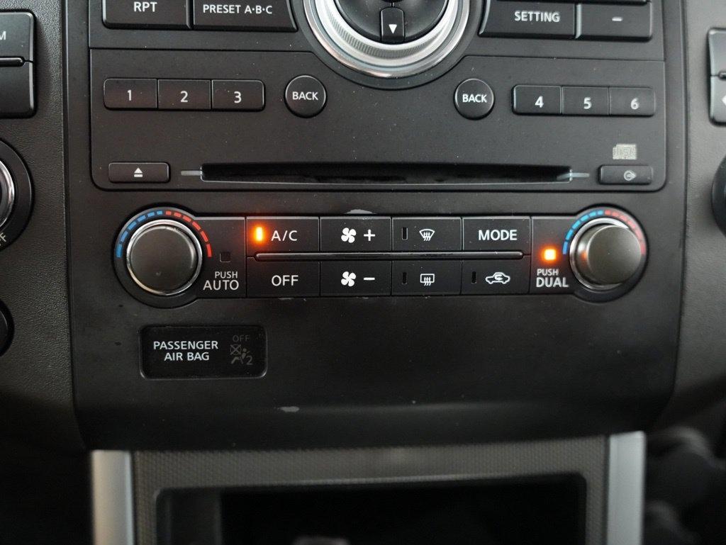Nissan Pathfinder 2WD 4dr V6 SV 2012