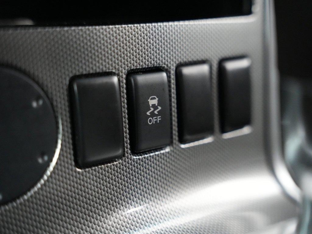 Nissan Pathfinder 2WD 4dr V6 SV 2012