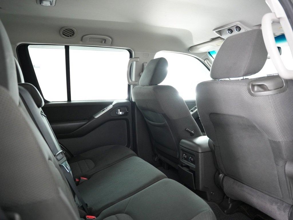 Nissan Pathfinder 2WD 4dr V6 SV 2012