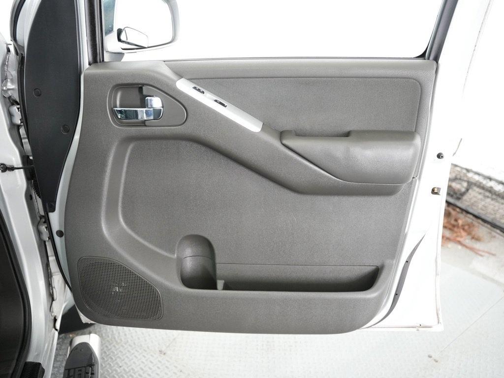 Nissan Pathfinder 2WD 4dr V6 SV 2012