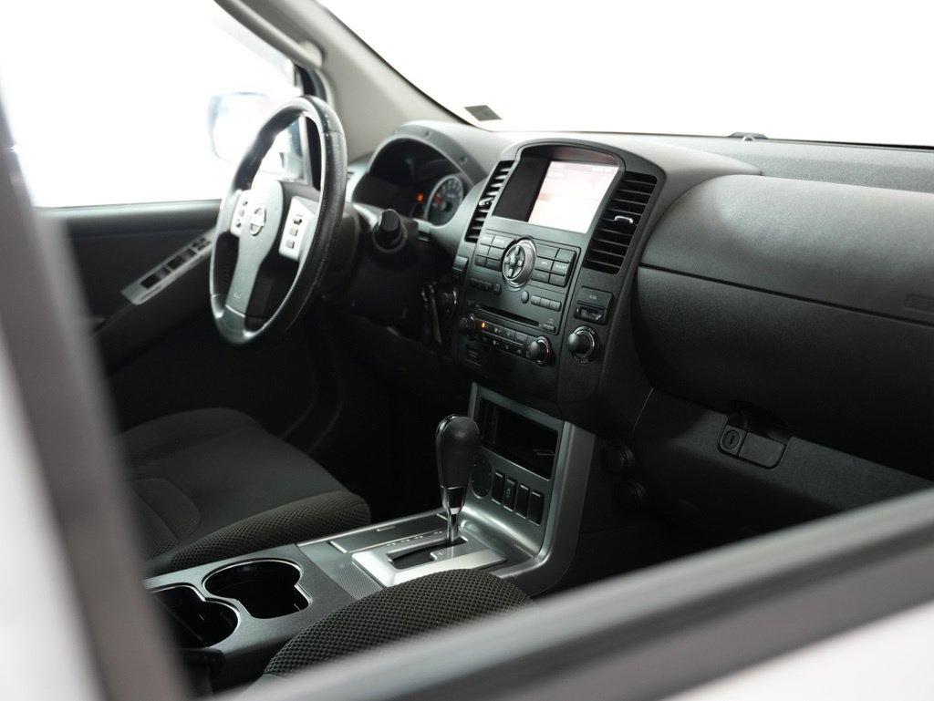 Nissan Pathfinder 2WD 4dr V6 SV 2012