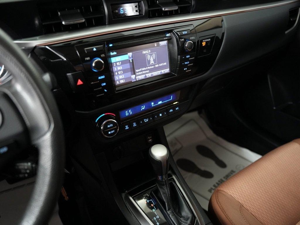 Toyota Corolla 4dr Sdn CVT LE Premium (Natl) 2015