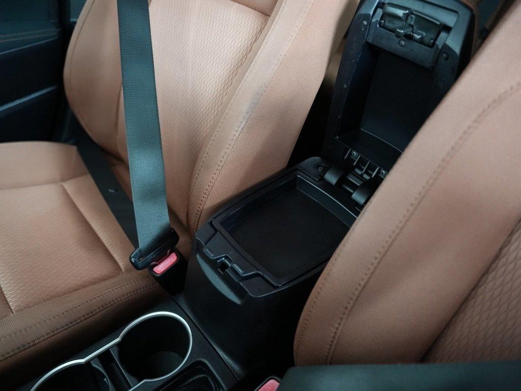 Toyota Corolla 4dr Sdn CVT LE Premium (Natl) 2015