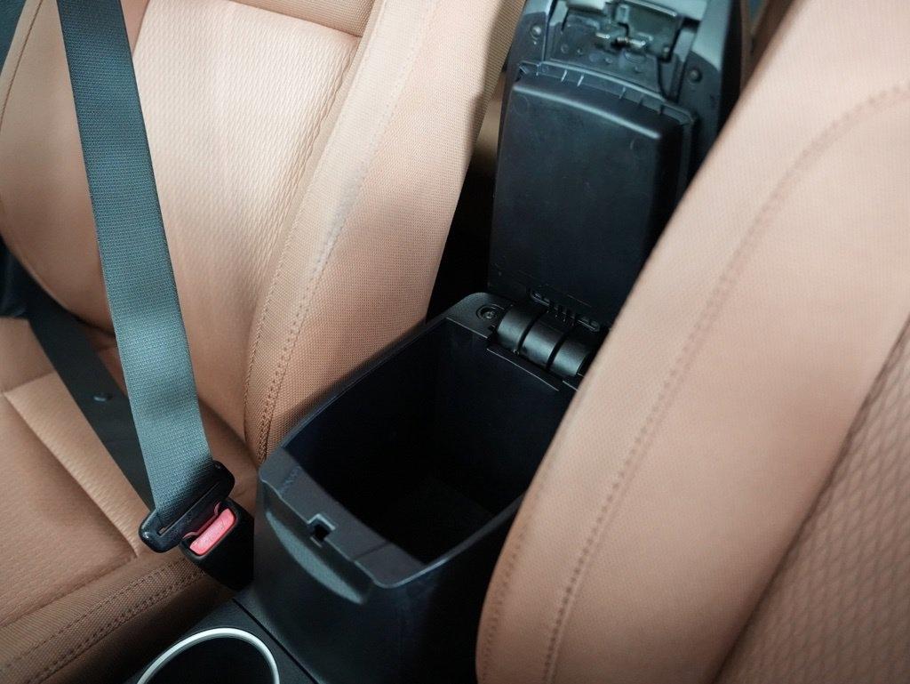 Toyota Corolla 4dr Sdn CVT LE Premium (Natl) 2015