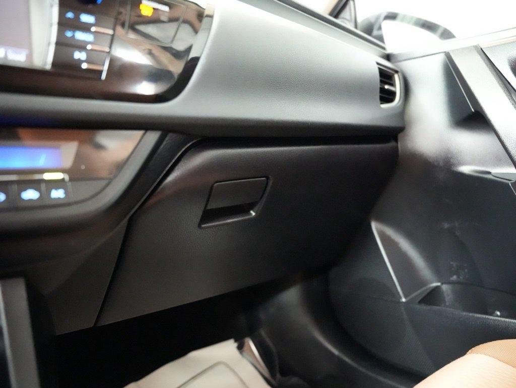 Toyota Corolla 4dr Sdn CVT LE Premium (Natl) 2015