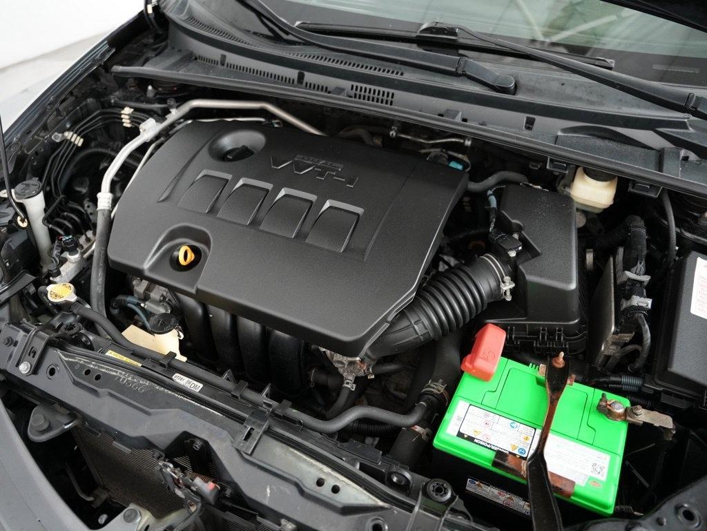 Toyota Corolla 4dr Sdn CVT LE Premium (Natl) 2015