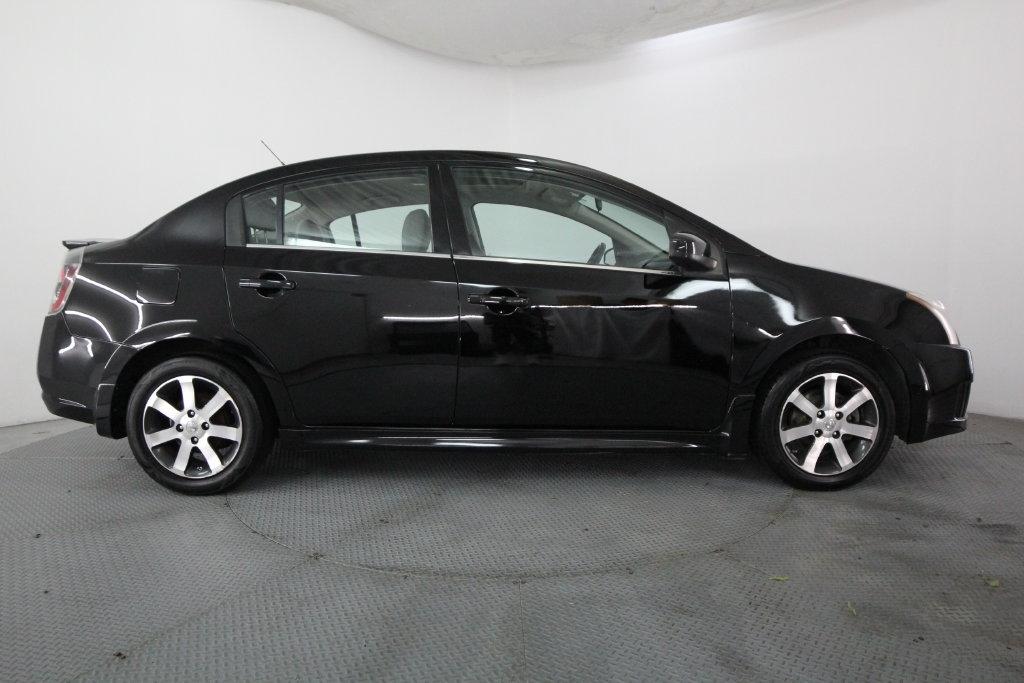 Nissan Sentra 4dr Sdn I4 CVT 2.0 SR 2012