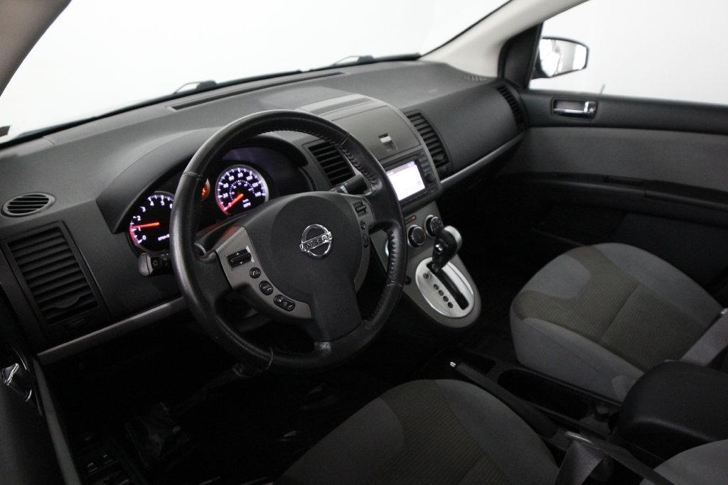 Nissan Sentra 4dr Sdn I4 CVT 2.0 SR 2012