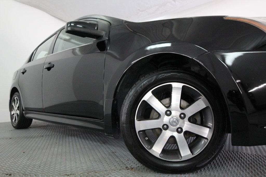 Nissan Sentra 4dr Sdn I4 CVT 2.0 SR 2012