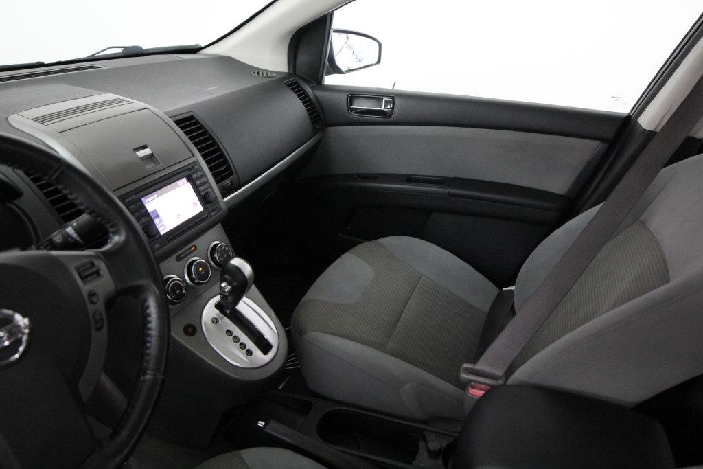 Nissan Sentra 4dr Sdn I4 CVT 2.0 SR 2012