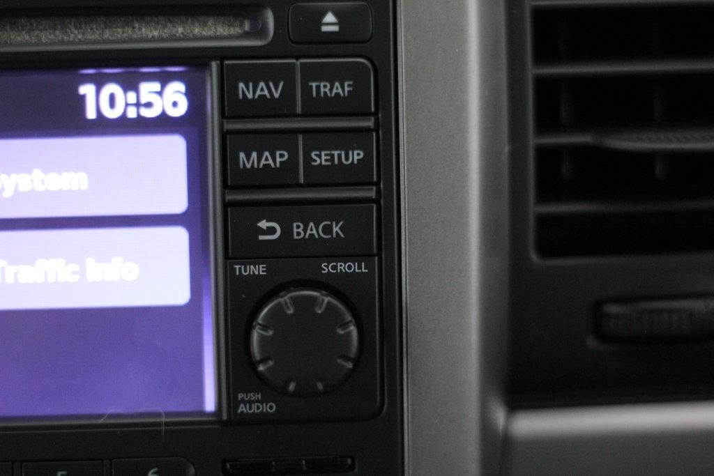Nissan Sentra 4dr Sdn I4 CVT 2.0 SR 2012