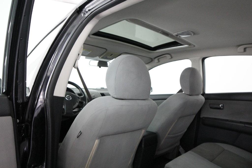 Nissan Sentra 4dr Sdn I4 CVT 2.0 SR 2012