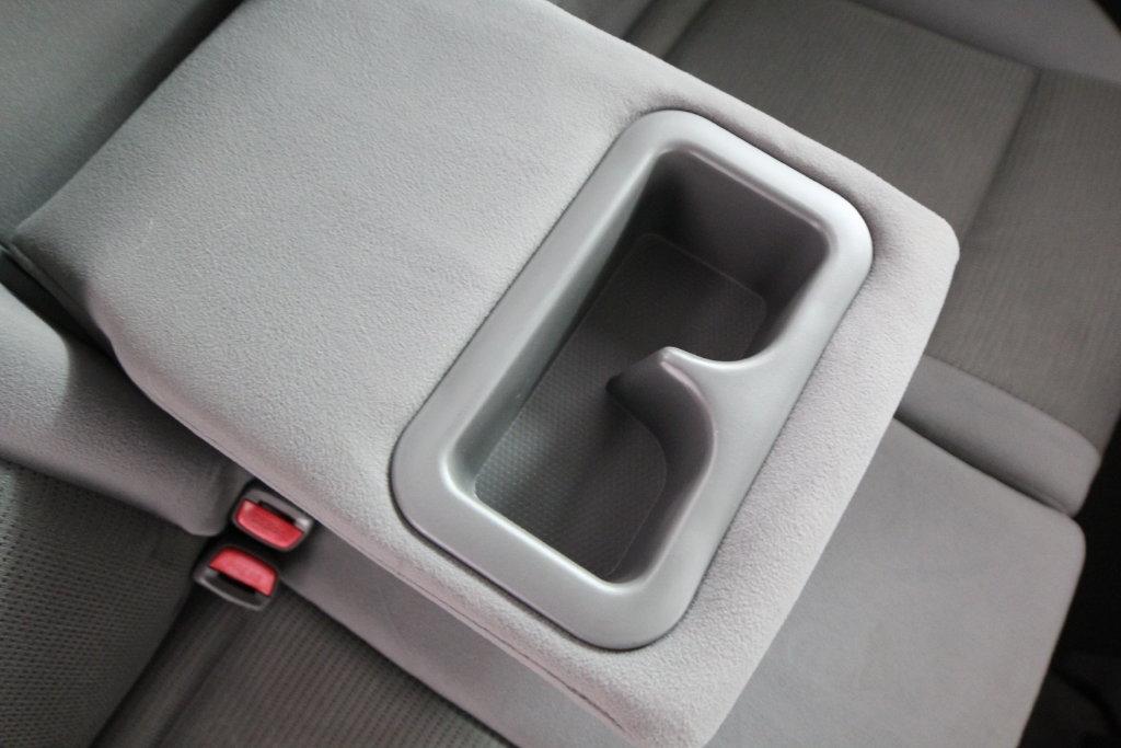 Nissan Sentra 4dr Sdn I4 CVT 2.0 SR 2012