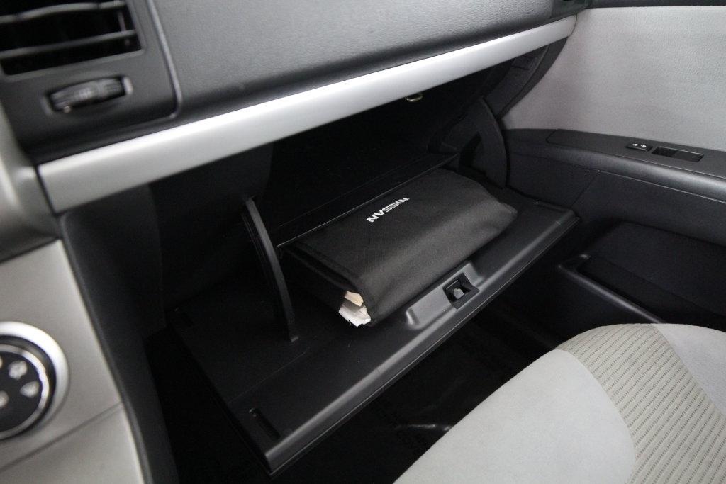 Nissan Sentra 4dr Sdn I4 CVT 2.0 SR 2012