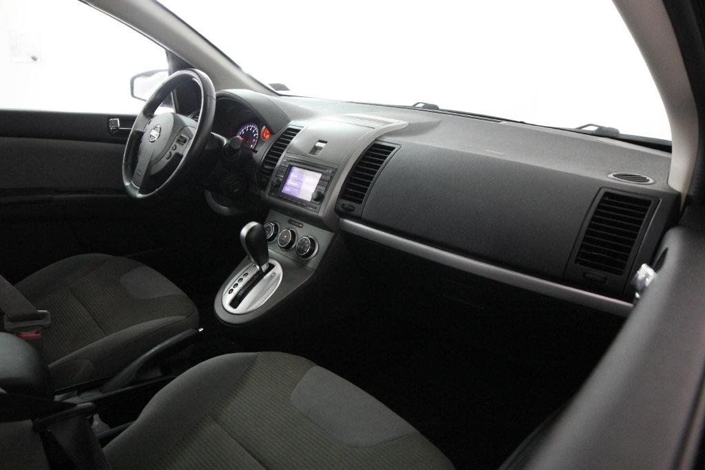 Nissan Sentra 4dr Sdn I4 CVT 2.0 SR 2012