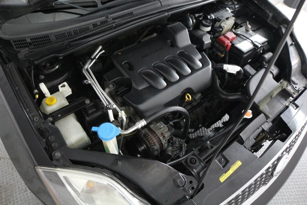 Nissan Sentra 4dr Sdn I4 CVT 2.0 SR 2012